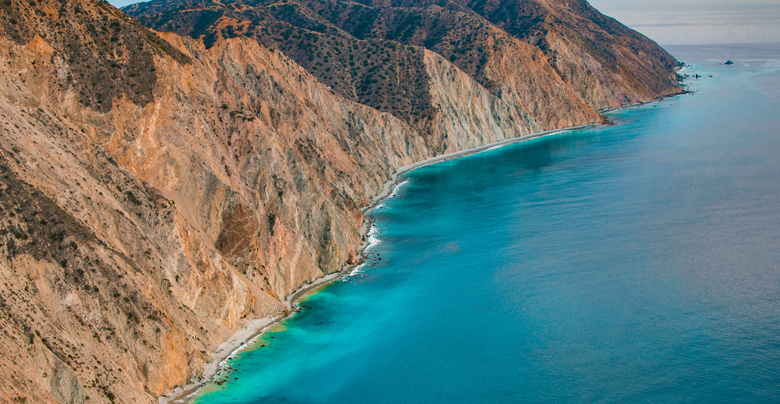 Scenic helicopter journey to Catalina Island