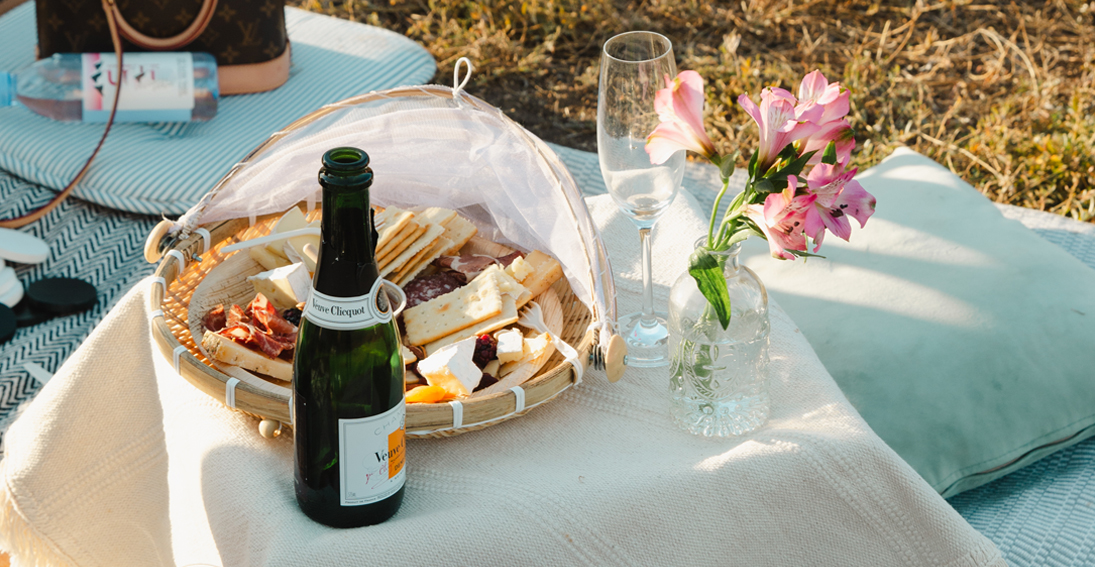 Enjoy a gourmet picnic surround by the beauty of Catalina Island