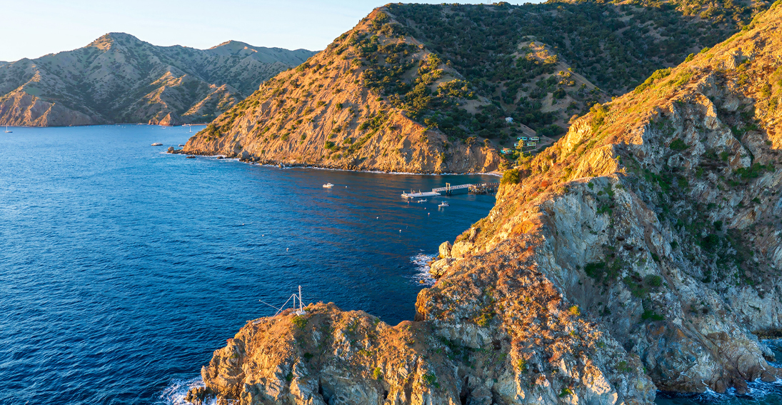 Exclusive Catalina Island picnic with scenic helicopter tour